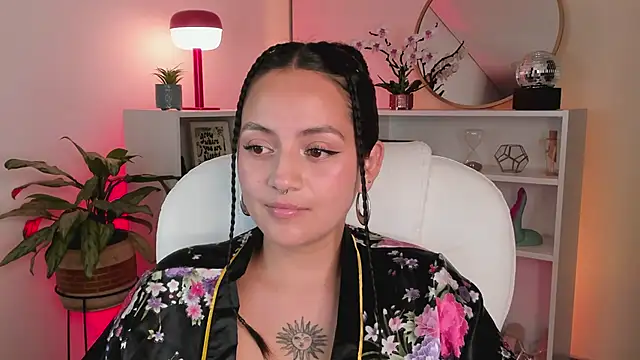 nahiapaws Live XXX-chat