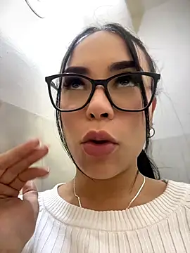 Naatalia 라이브 XXX 채팅