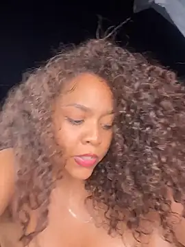 Chat XXX en directo de CurlyOopsieXXX