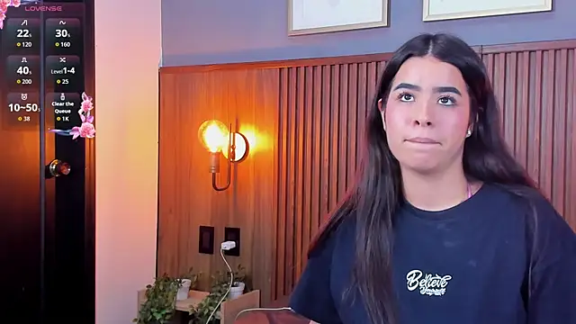 SophieBuitrago live XXX chat