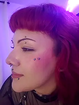 Sarah-Stoner XXX чат на живо