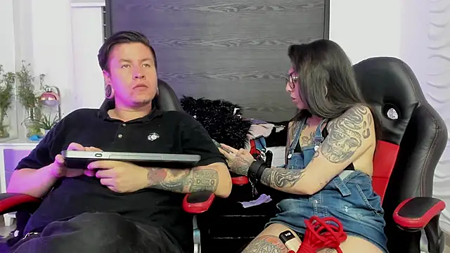 Chat XXX en directo de inkedsinners_