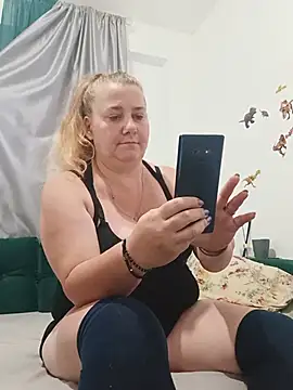 JuliaBestX 라이브 XXX 채팅