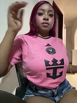 Kloe_rousse01 Adlı Modelin Canlı XXX Sohbeti
