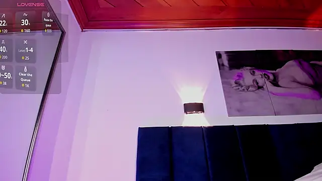 Chat XXX en directo de SharonLovee