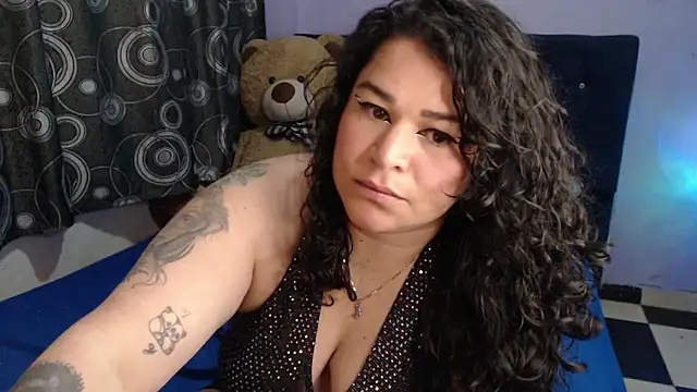 Chat XXX en directo de ANGELIQUE_KLANE
