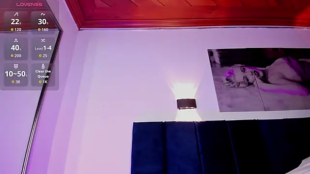 Chat XXX en directo de SharonLovee