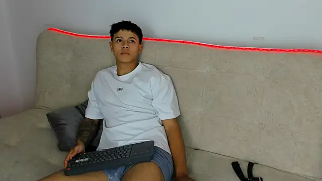 Czat XXX na żywo – _Alex_Colton