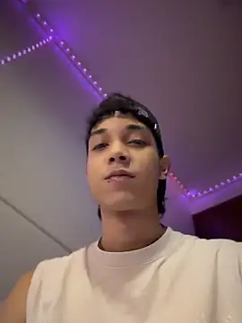 Živý XXX chat RoughDiamond_