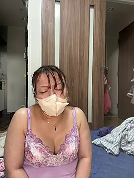 Mirika555 即時 XXX 聊天