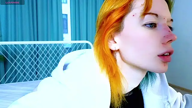 Chat XXX en directo de Kiara_Age
