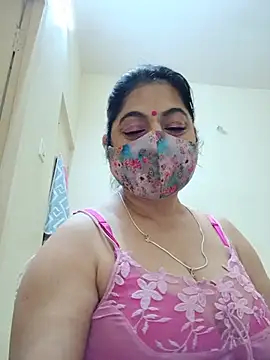 Ratna-777's Live XXX Chat