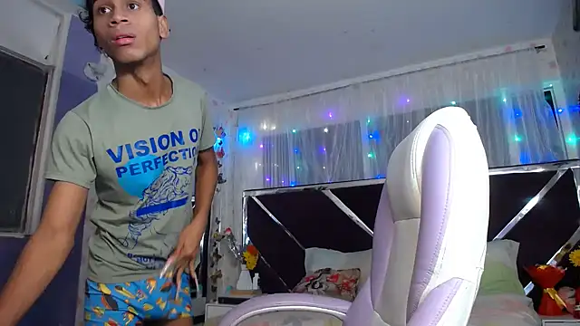 Chat +18 de Santy_bigcock_01 ao vivo