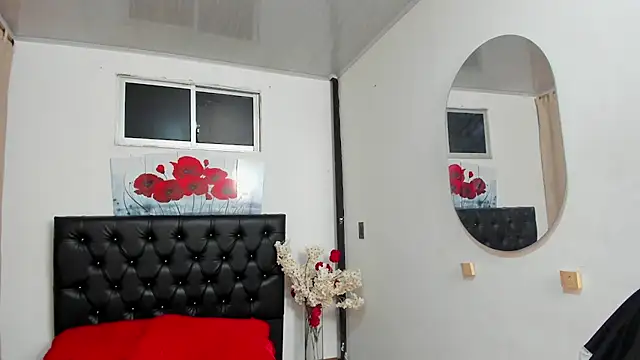 pinky_f00x Adlı Modelin Canlı XXX Sohbeti