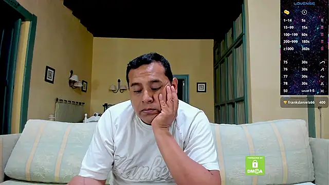 brad_latino's Webcam Show