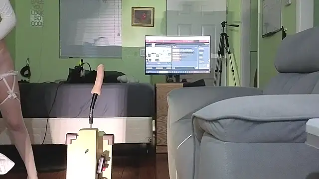 Prepare2Twerk live XXX chat