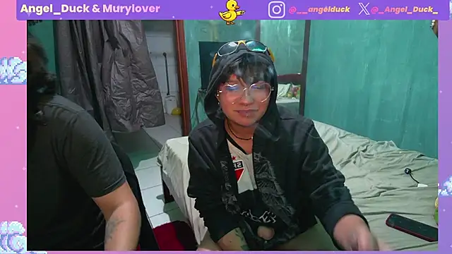 دردشة Angel_Duck الجنسية المباشرة