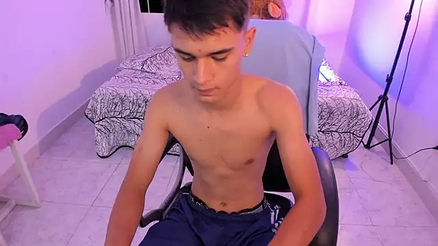 Aron_Boyy 现场XXX聊天