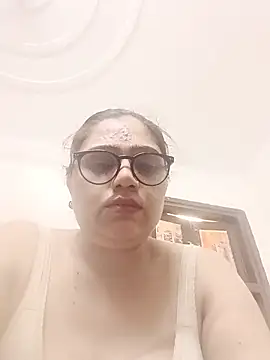 yourchahat27 Adlı Modelin Canlı XXX Sohbeti