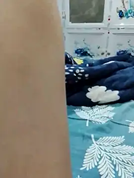 Pussyshow69 现场XXX聊天