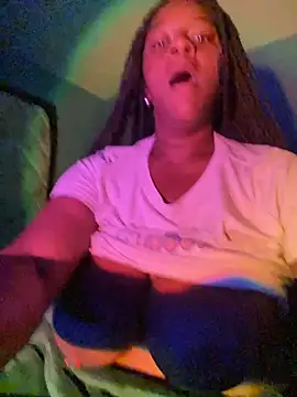 XXX chat uživo modela GirthGoddessCoco