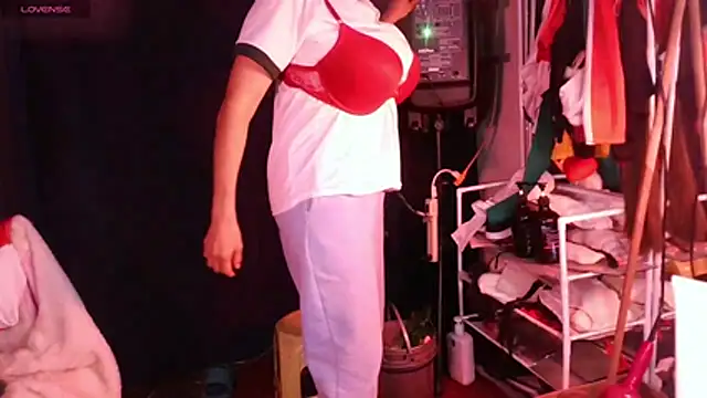 LaInsaciableIntensa's Live XXX Chat