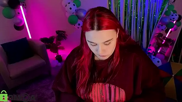 Mia_R0ss Chat XXX in diretta