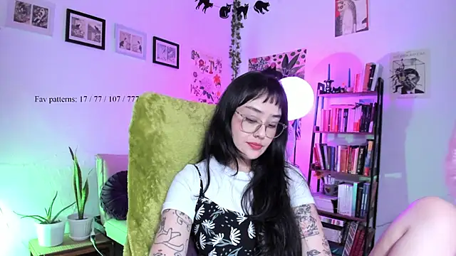_Insomnia__ Live XXX Chat