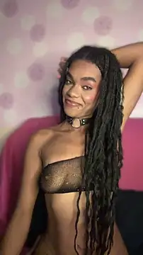 Cammgirlmii Adlı Modelin Canlı XXX Sohbeti