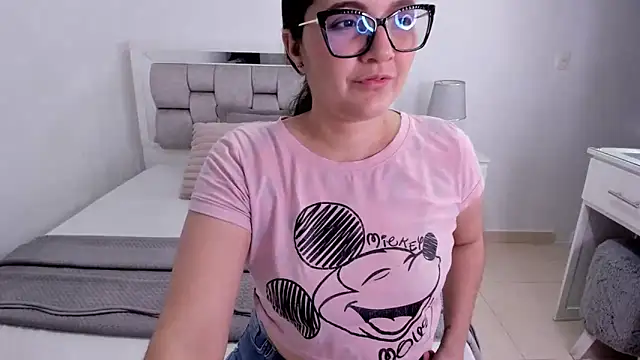 Chat +18 de Camilaa_bueno ao vivo