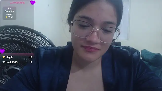 Valeri_hot22 即時 XXX 聊天