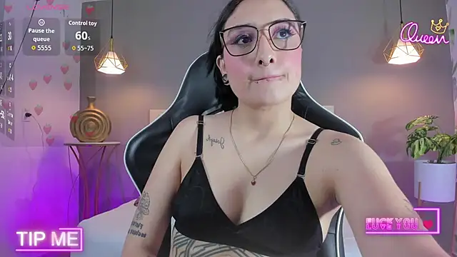 Živý XXX chat emma_hiltonn_