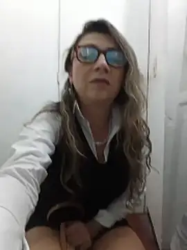 Sussy50's Live XXX Chat