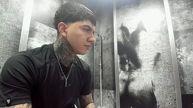 Gury_tattoo's Live XXX Chat