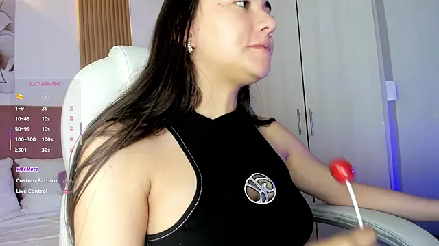 Chat +18 de mia_nevaeh ao vivo