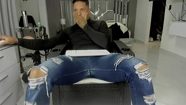 master_leather 现场XXX聊天