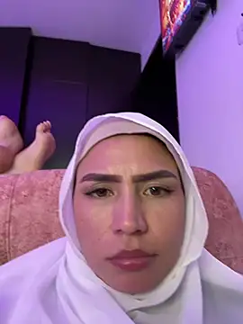 Darsha_Khemu Adlı Modelin Canlı XXX Sohbeti