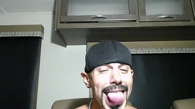 ThickD2C – Naživo XXX chat