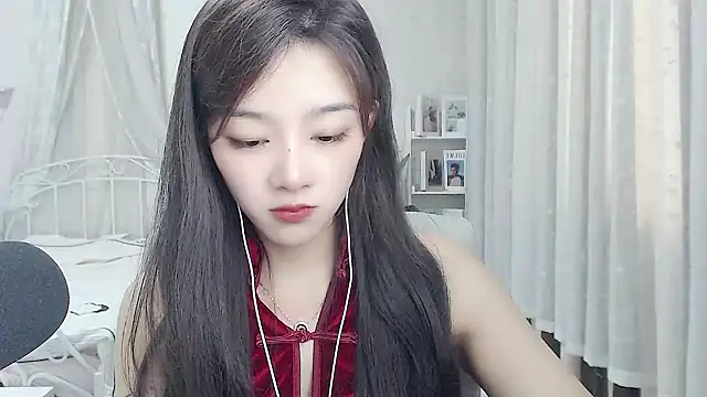 Chat XXX en directo de Romy-sweet