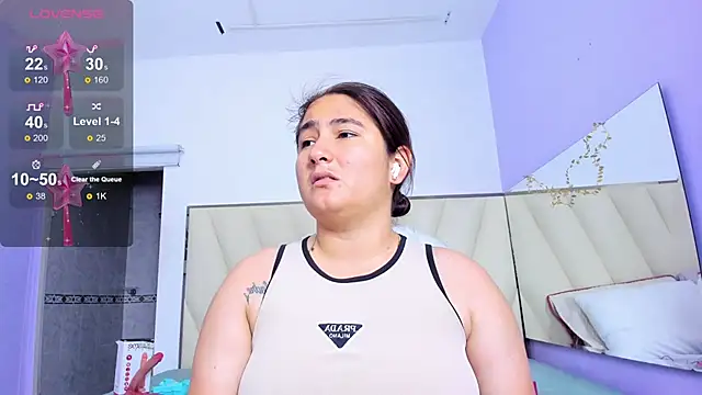 Chat XXX en directo de Katha03_