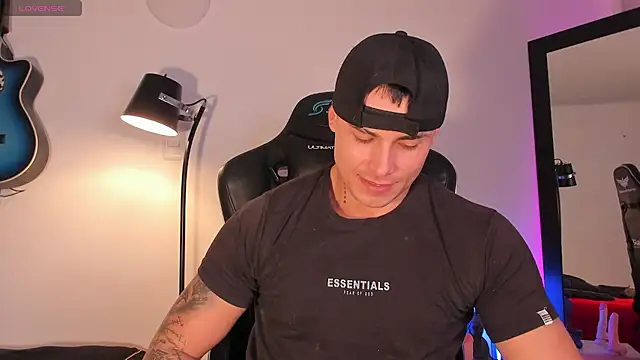 connorsmiith élő XXX-chatje