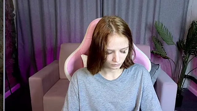 Chat XXX en directo de AliceJohansone