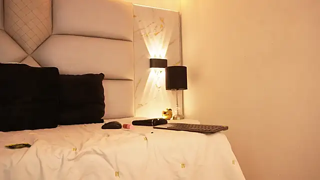 imLeanna_'s Live XXX Chat