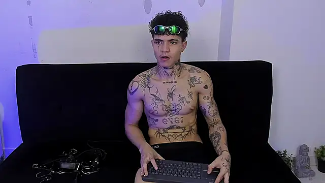 john_mystic Show in webcam