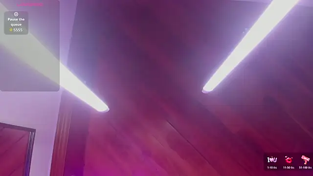 Chat +18 de SharonLovee ao vivo