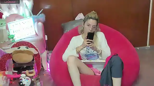 Chat XXX en directo de Skinygirl
