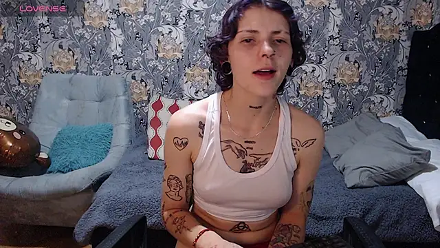 pretty_cristal69 Adlı Modelin Canlı XXX Sohbeti
