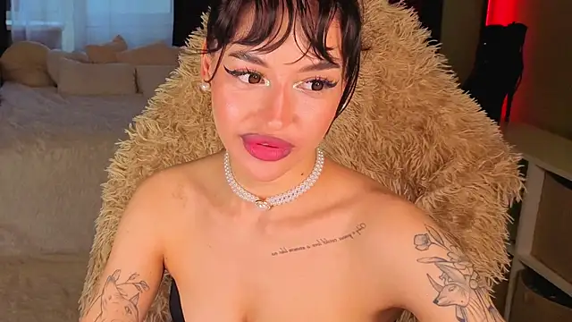 Regina_Amour Live XXX-Chat