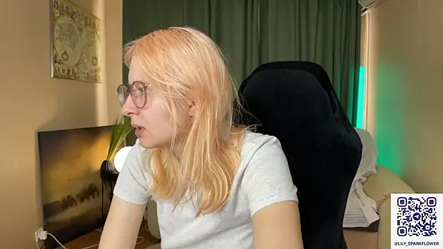 Lill_Lily Live XXX-chat