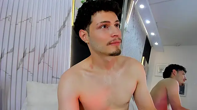 XXX chat uživo modela Alexlux1